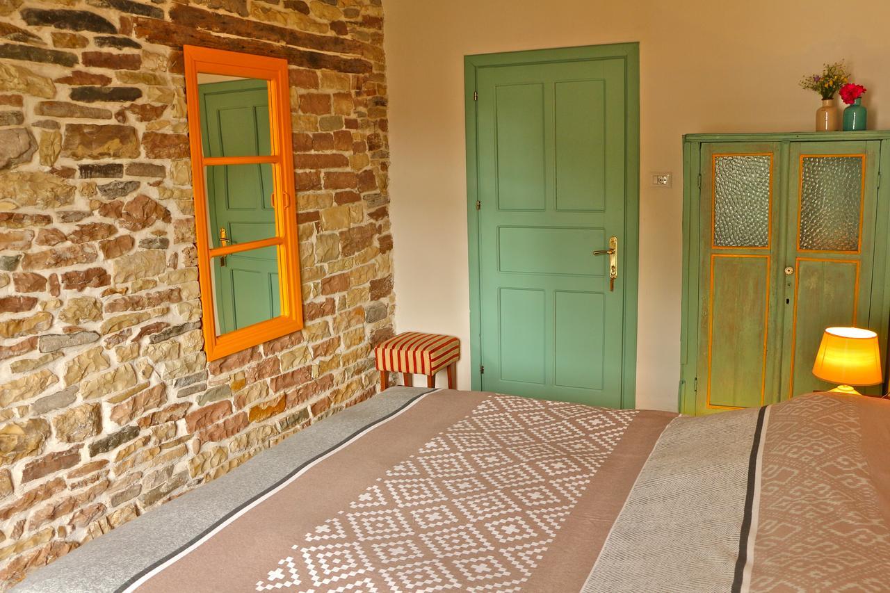 Stone City Hostel Gjirokastër Exteriör bild